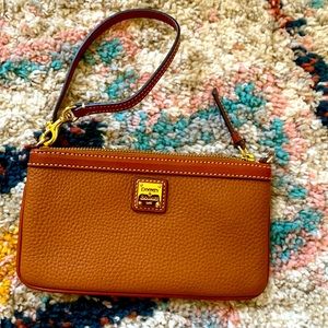DOONEY & BOURKE PEBBLE LEATHER WRISTLET NWOT